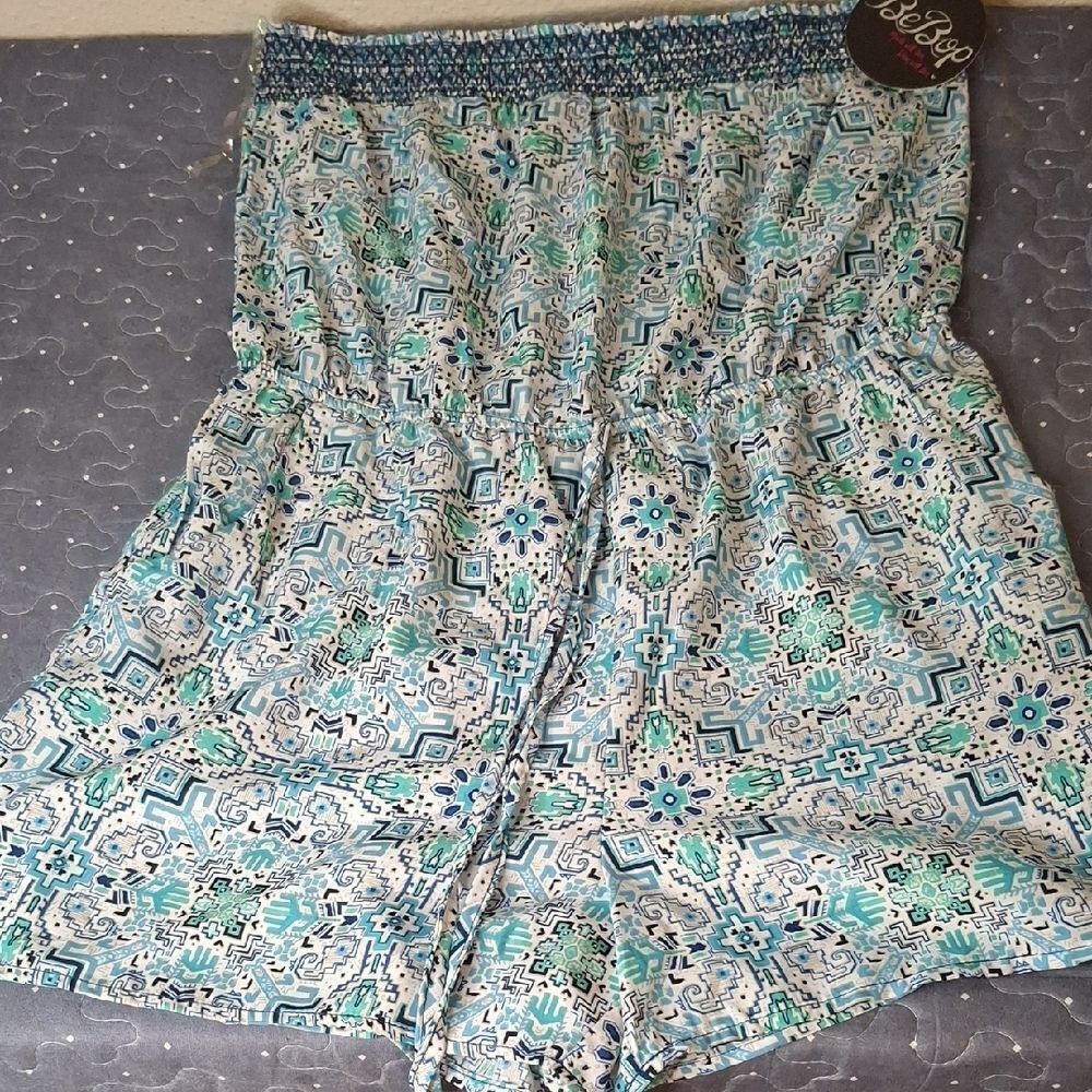 BeBop Women's Blue Patterned Strapless Romper Shorts size large NWT